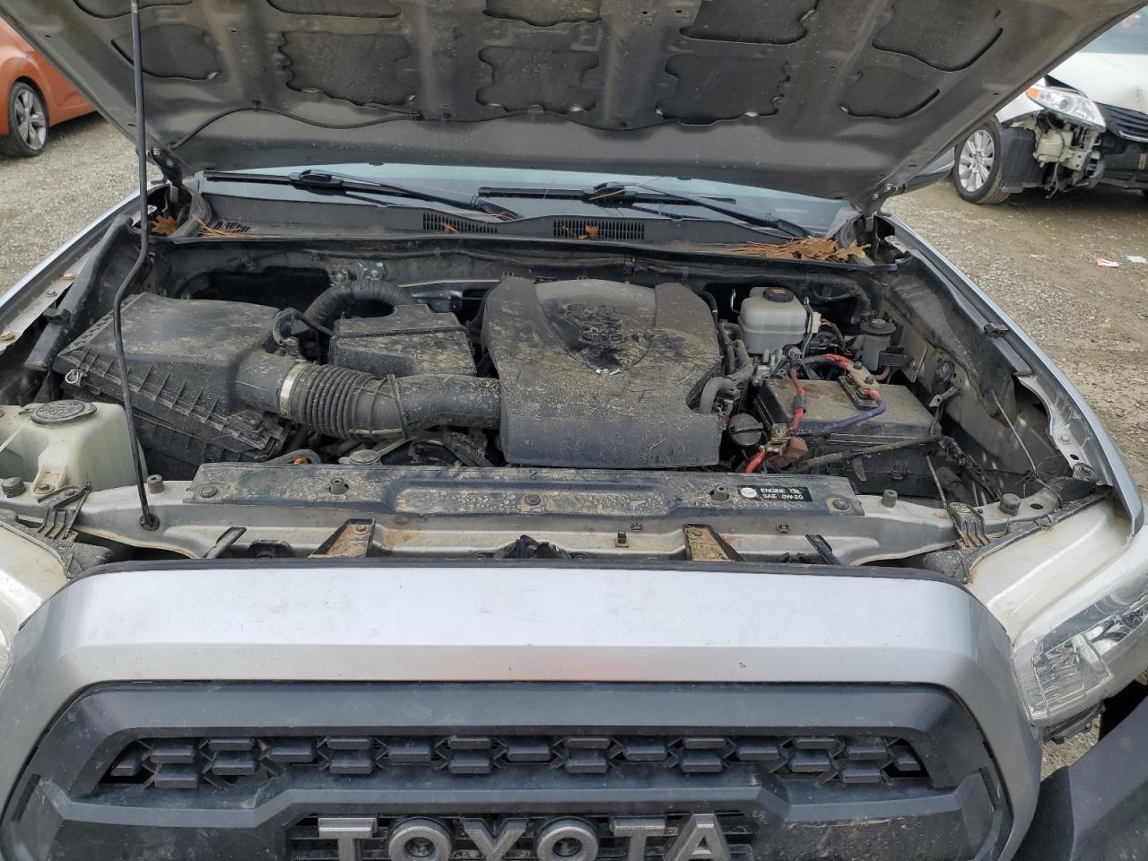 2017 Toyota Tacoma - Image 11