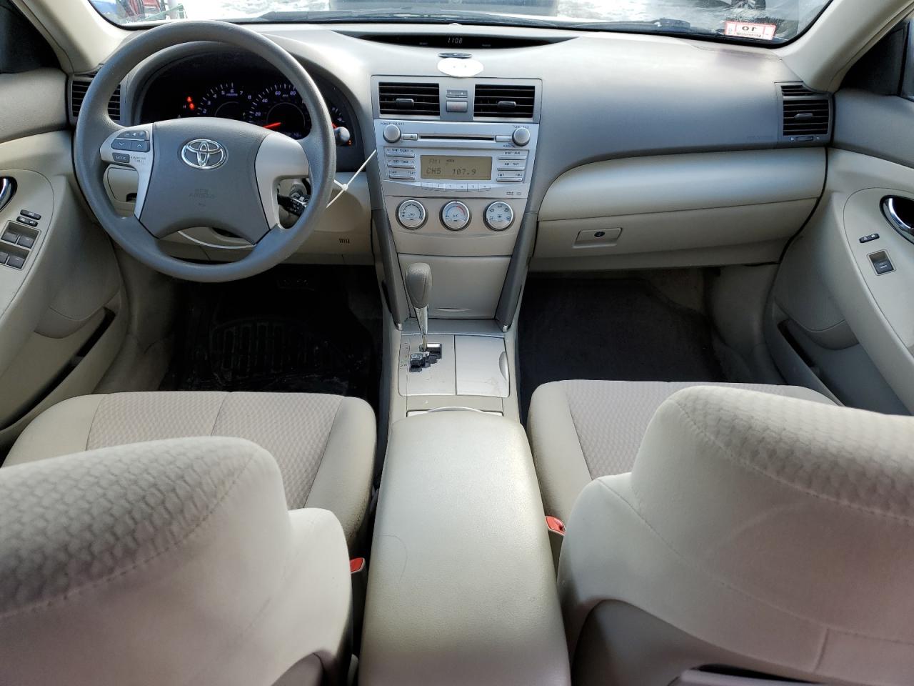 2011 Toyota Camry - Image 8