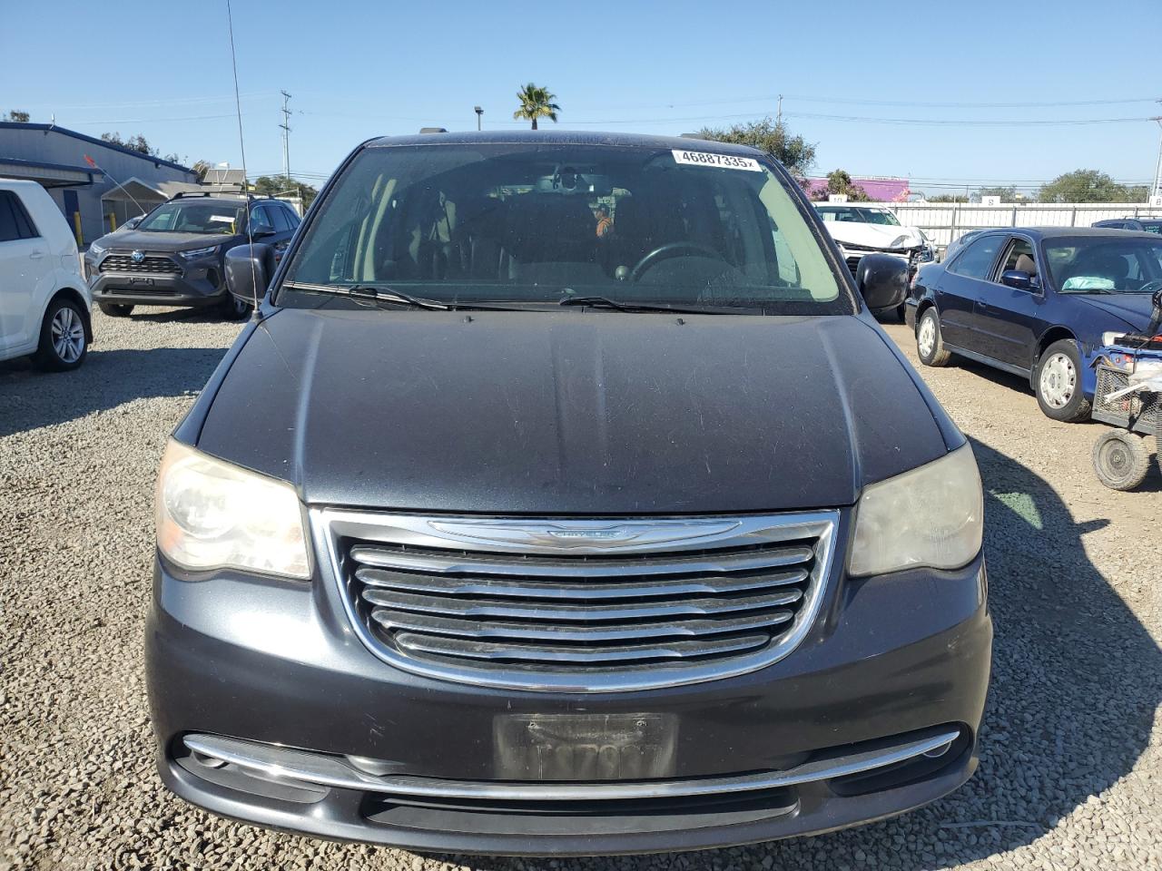 2014 Chrysler Town & Country - Image 5