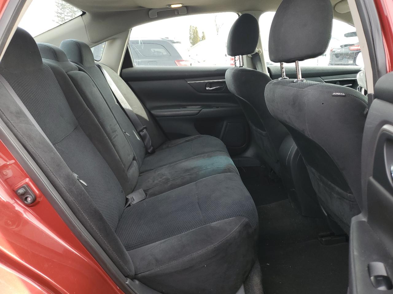 2015 Nissan Altima - Image 10