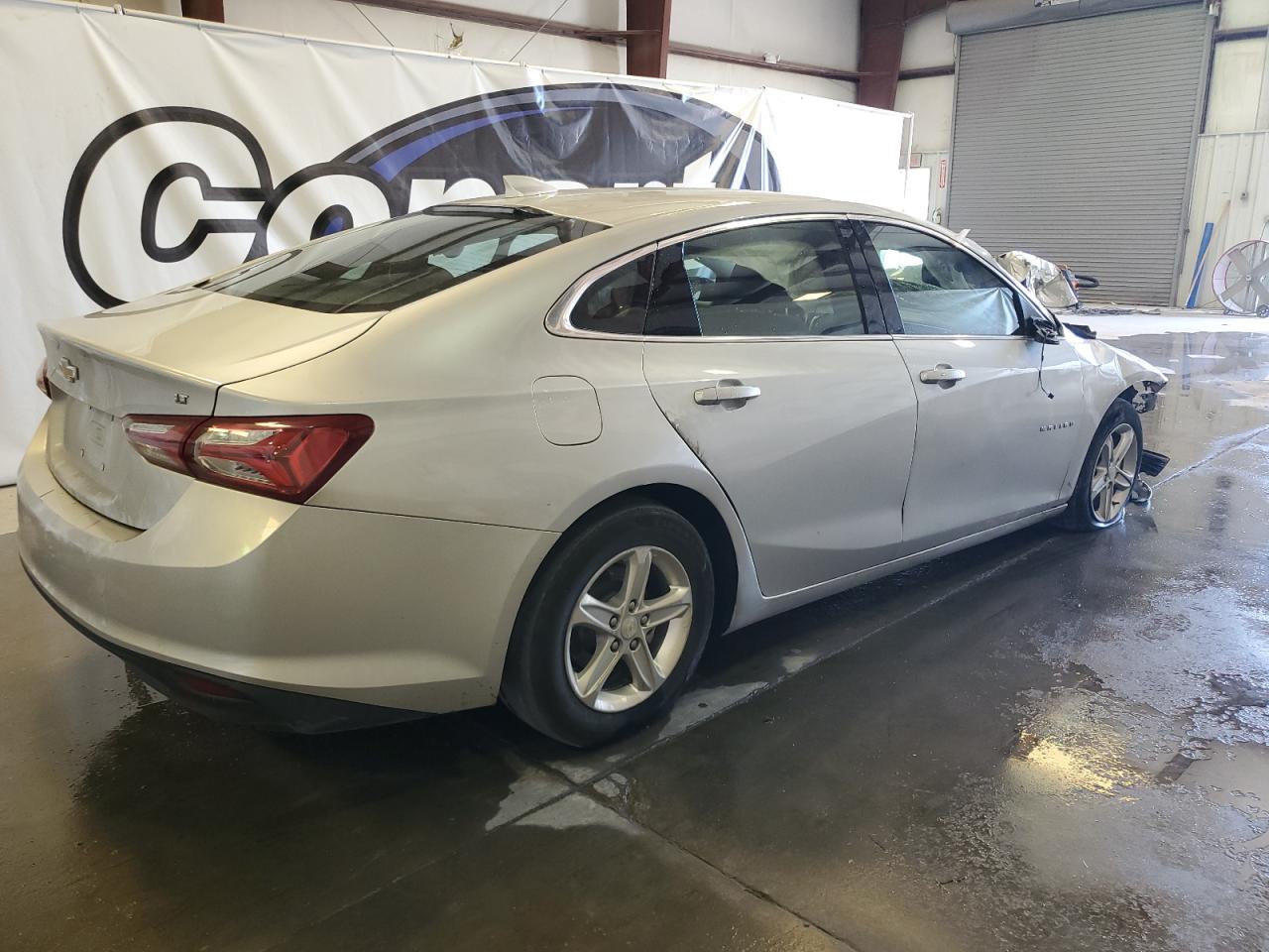 2022 Chevrolet Malibu - Image 3