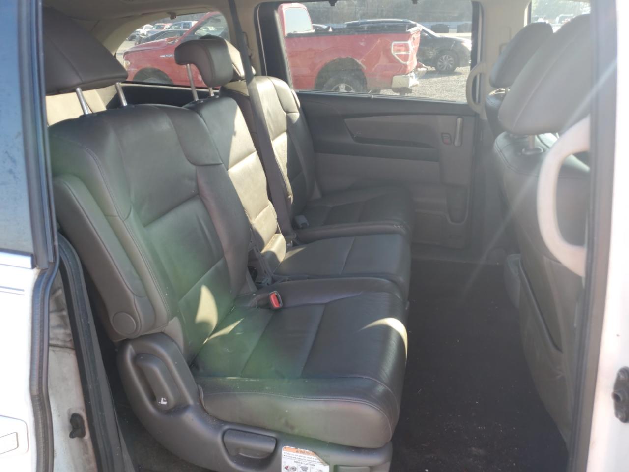 2012 Honda Odyssey - Image 11