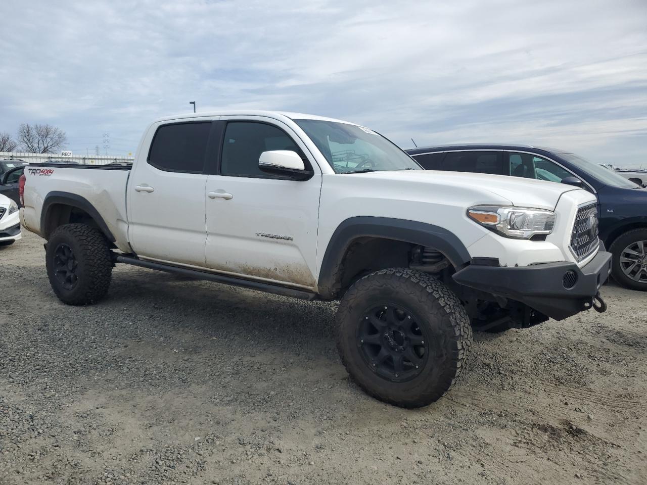 2018 Toyota Tacoma - Image 4