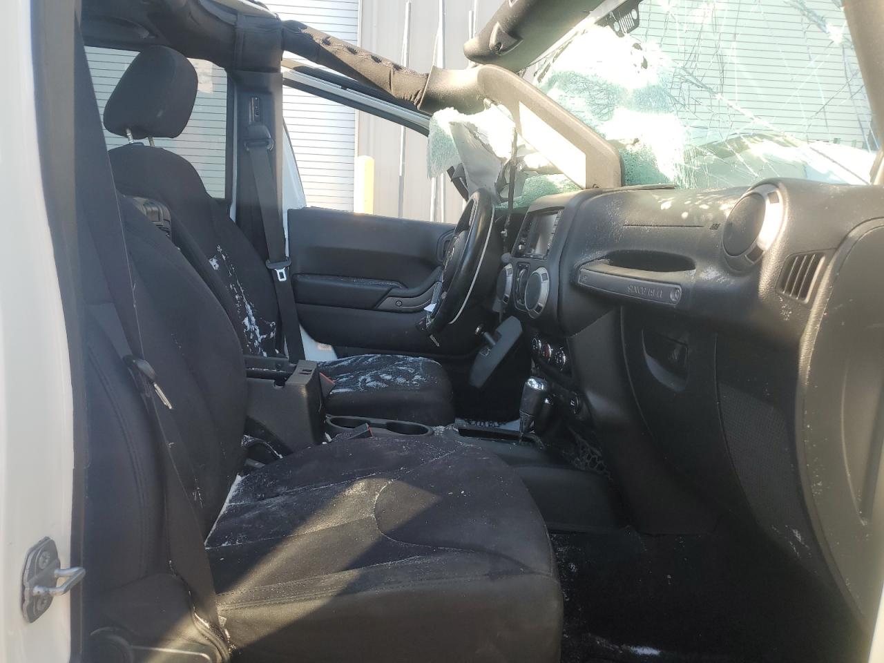 2014 Jeep Wrangler Unlimited Sport VIN: 1C4HJWDG9EL313693 Lot: 46152145