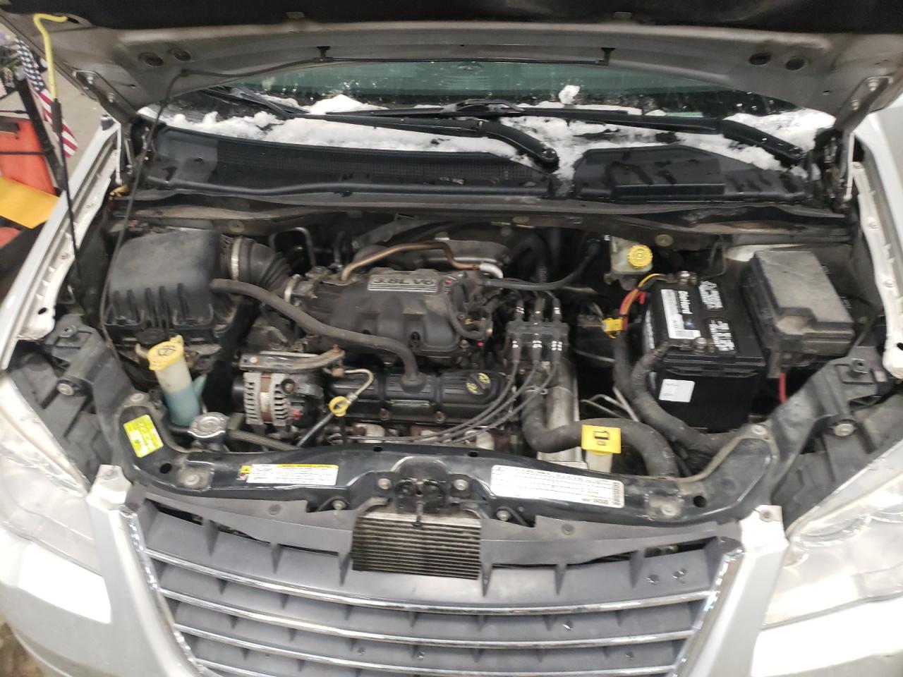 2010 Chrysler Town & Country - Image 12