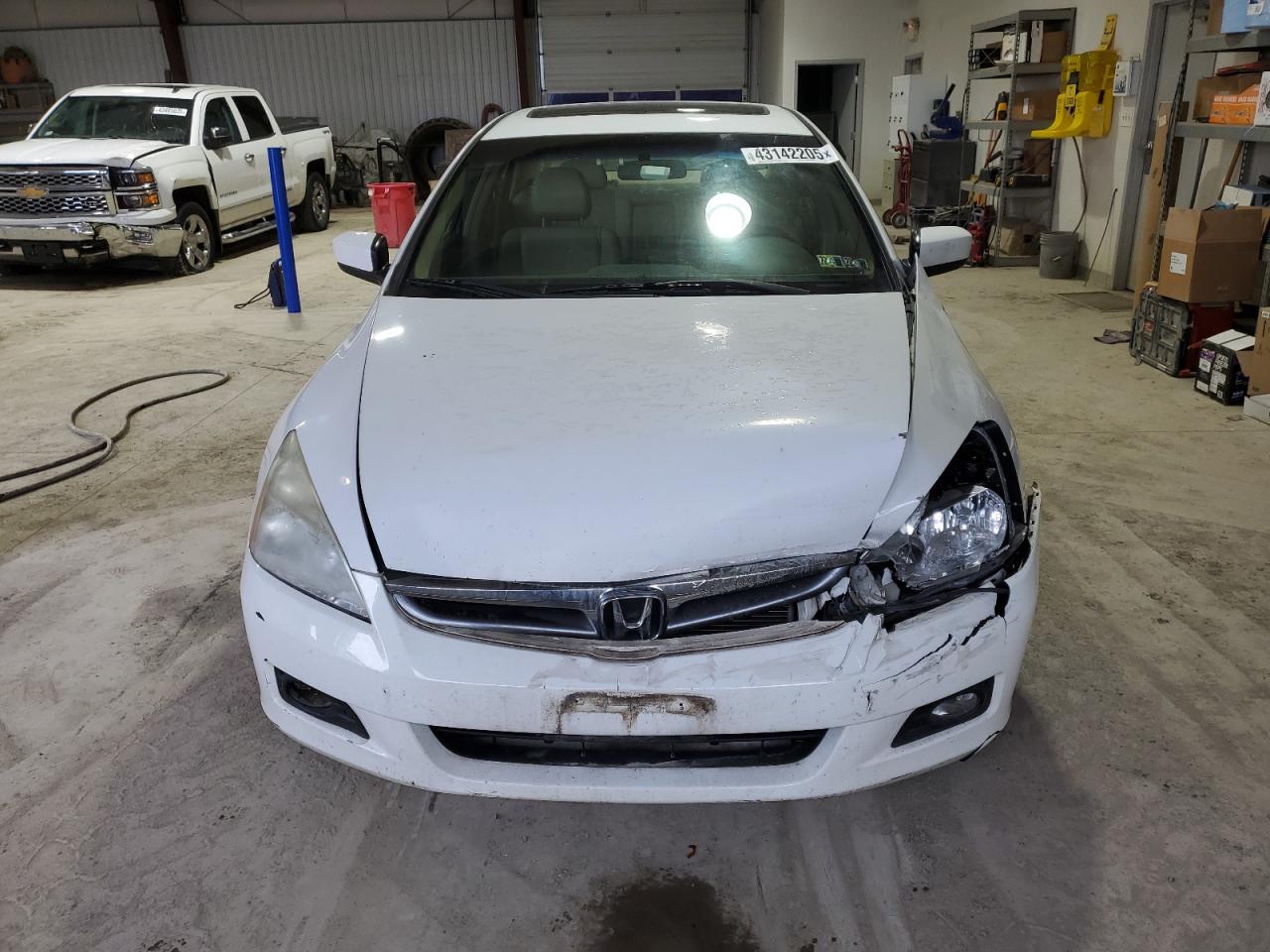 2007 Honda Accord - Image 5