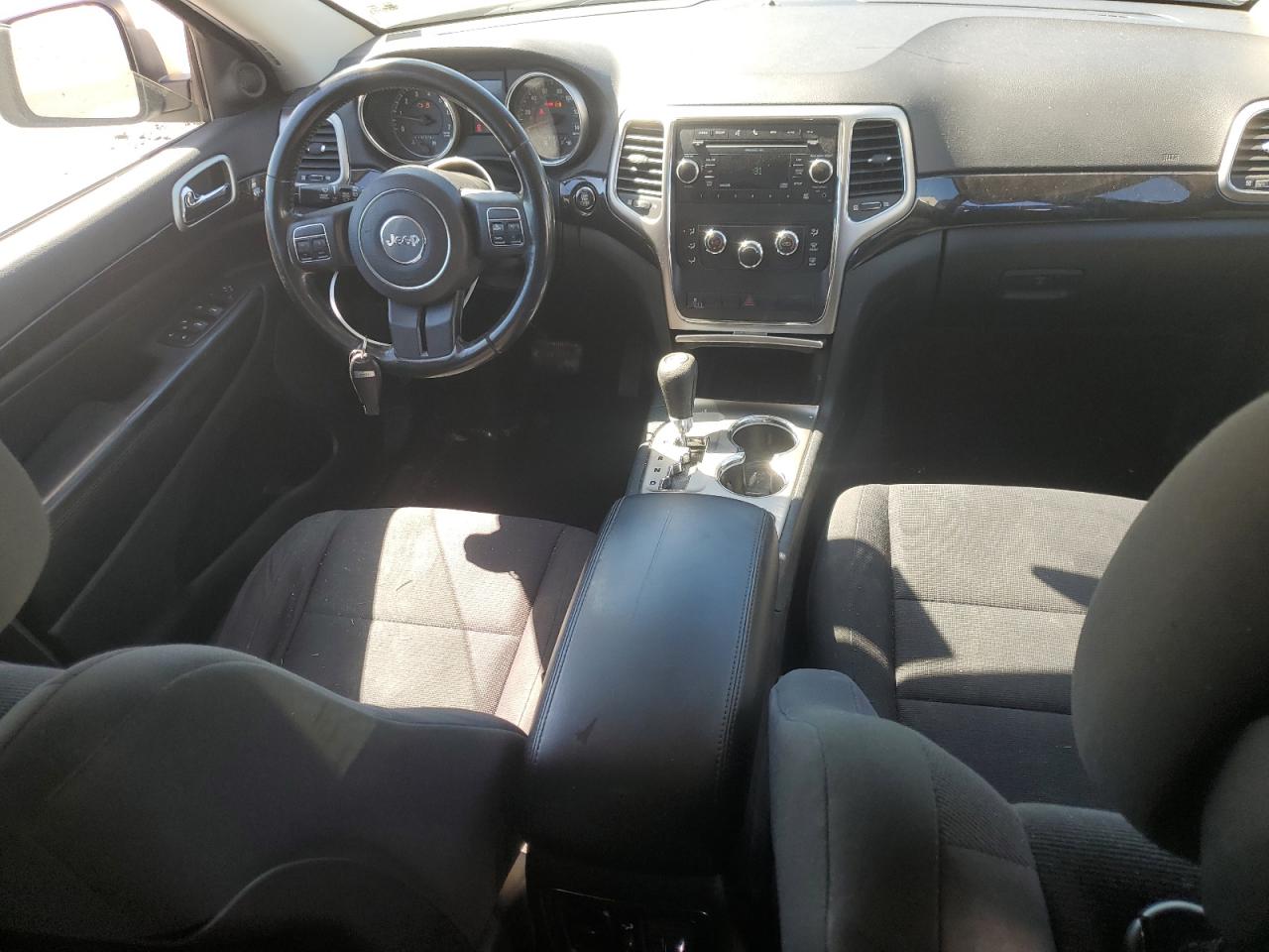 2011 Jeep Grand Cherokee - Image 8