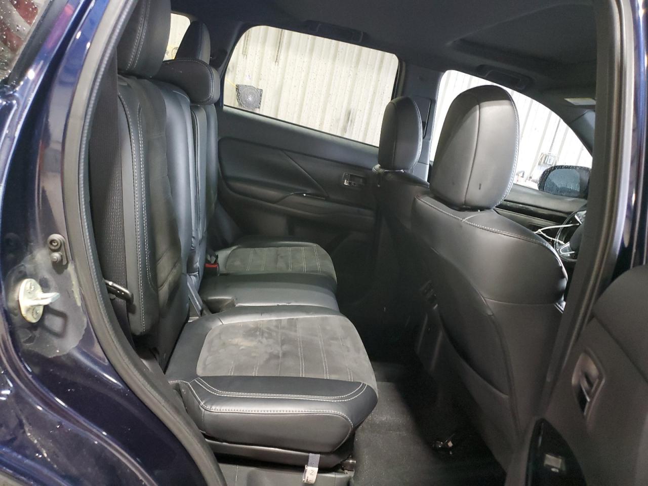 2019 Mitsubishi Outlander - Image 11