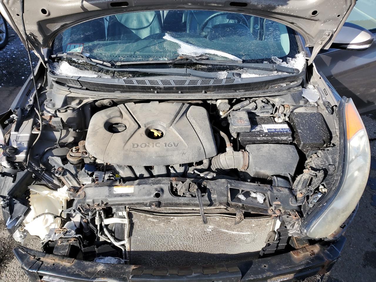 2011 Hyundai Elantra - Image 11