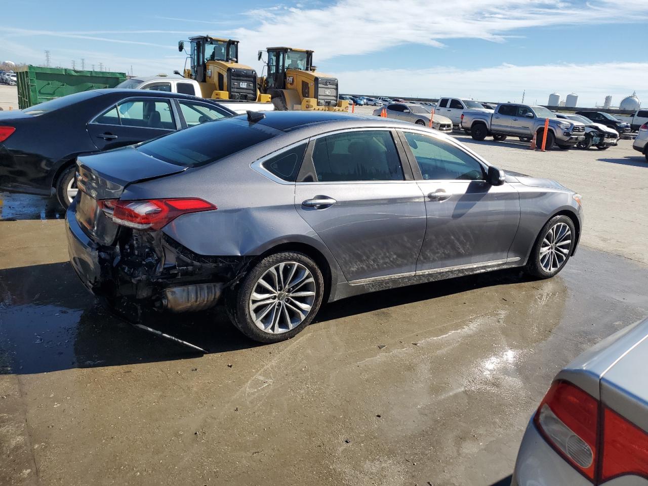 2015 Hyundai Genesis - Image 3