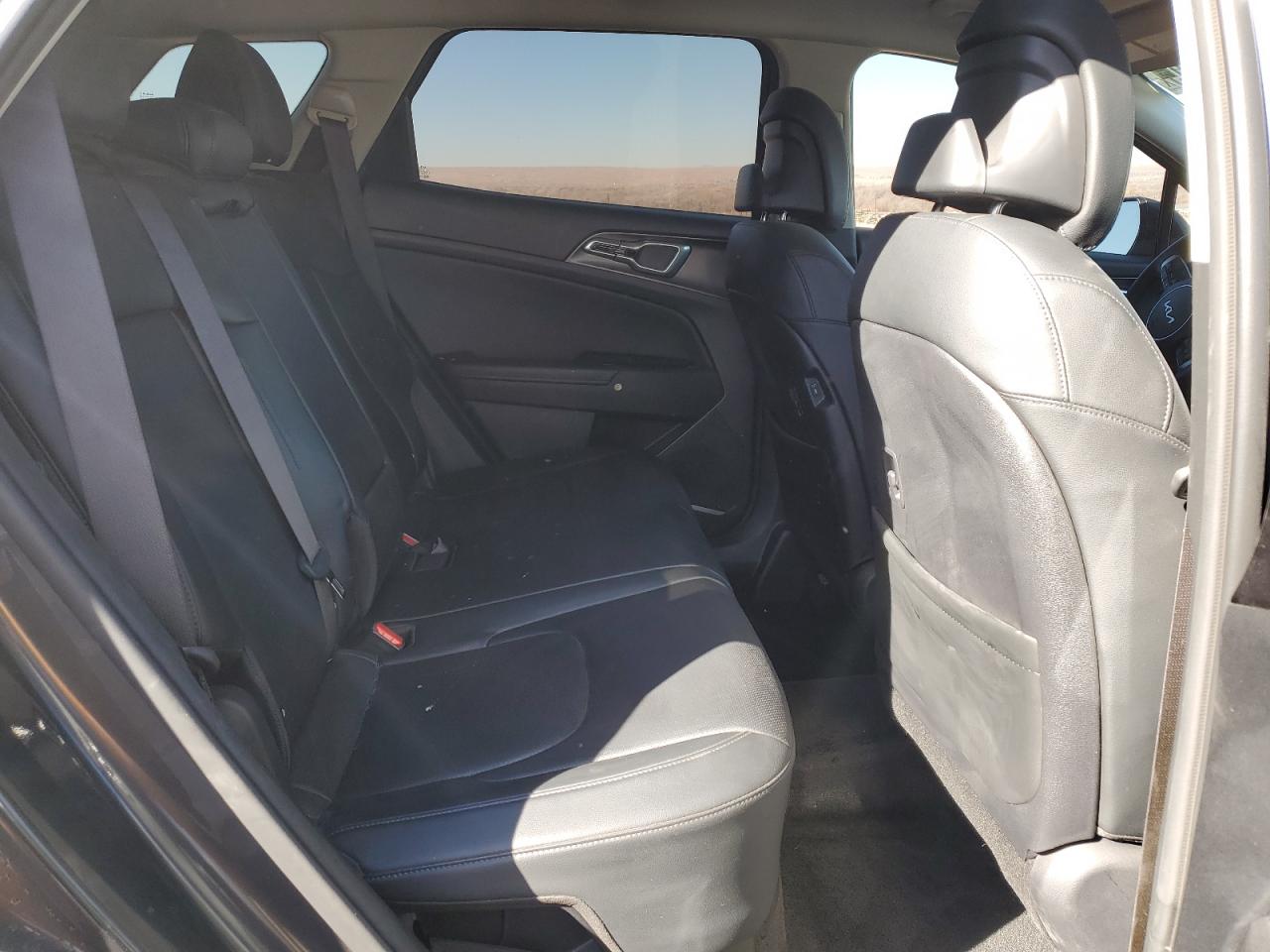 2023 Kia Sportage - Image 11