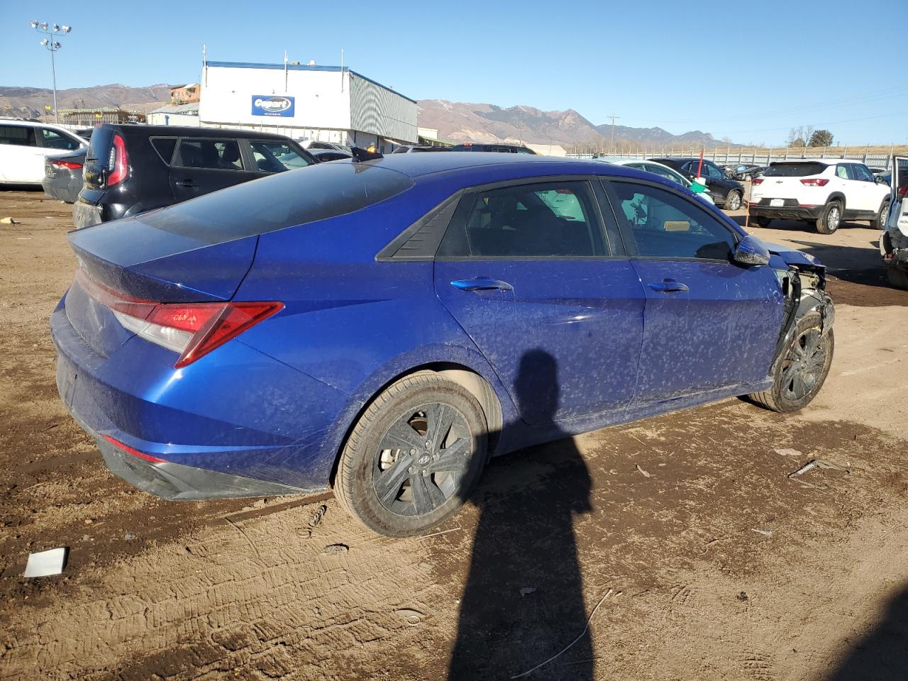 2022 Hyundai Elantra - Image 3
