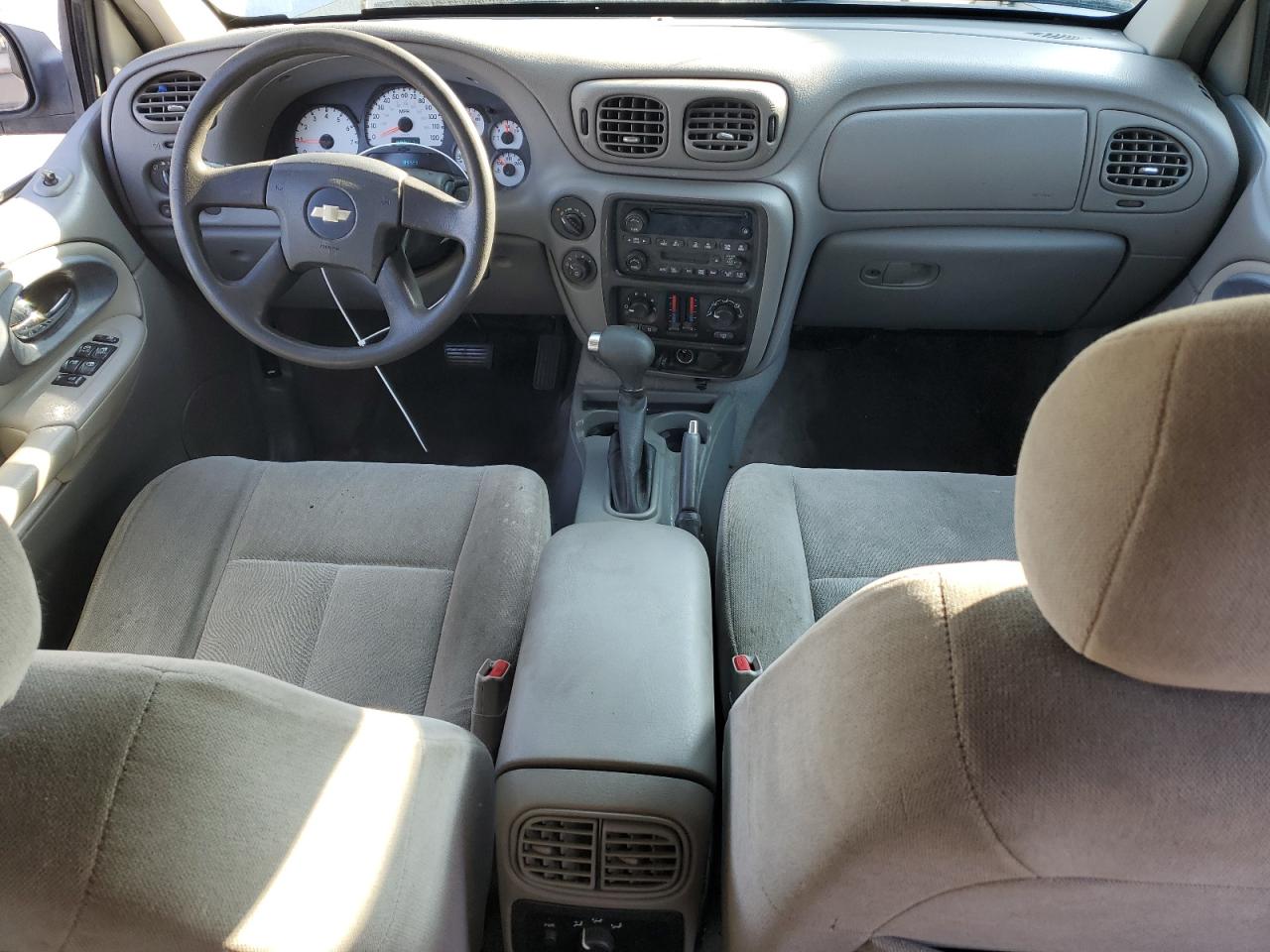 2005 Chevrolet TrailBlazer - Image 8