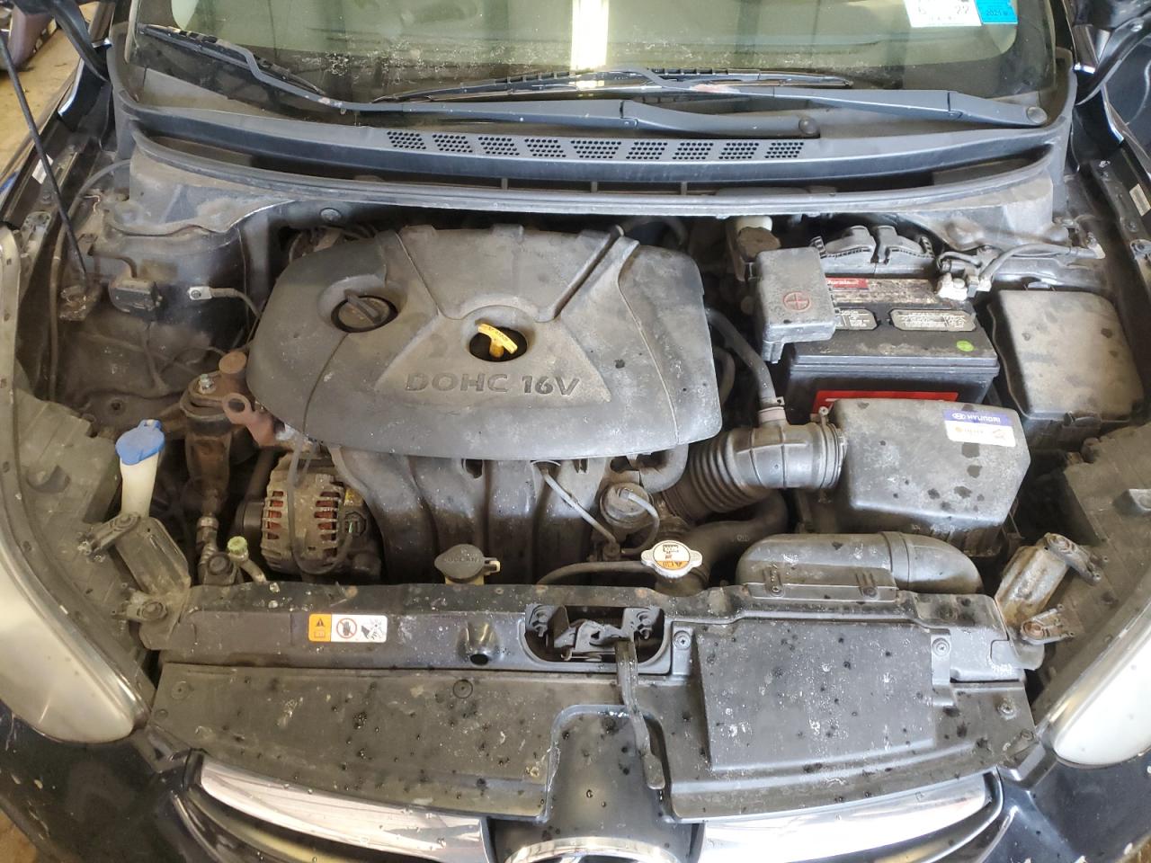 2012 Hyundai Elantra - Image 11