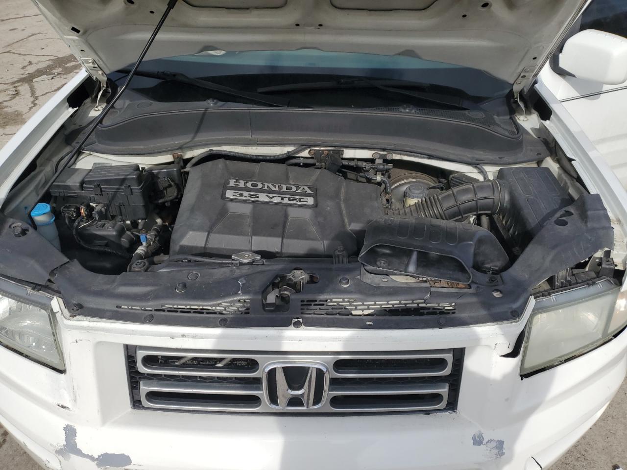 2006 Honda Ridgeline - Image 13