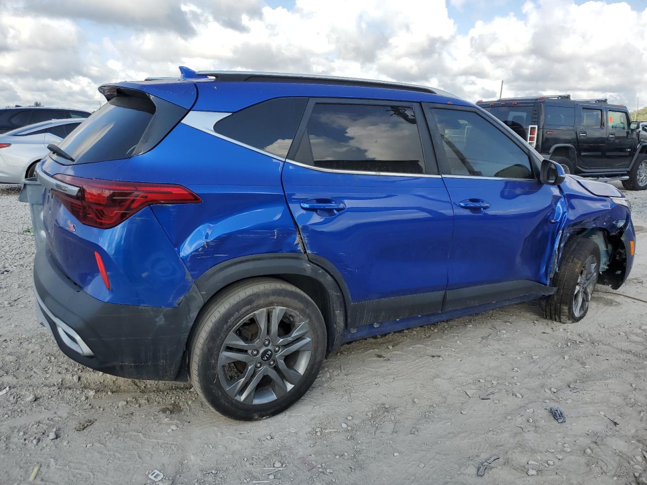 2021 Kia Seltos - Image 3