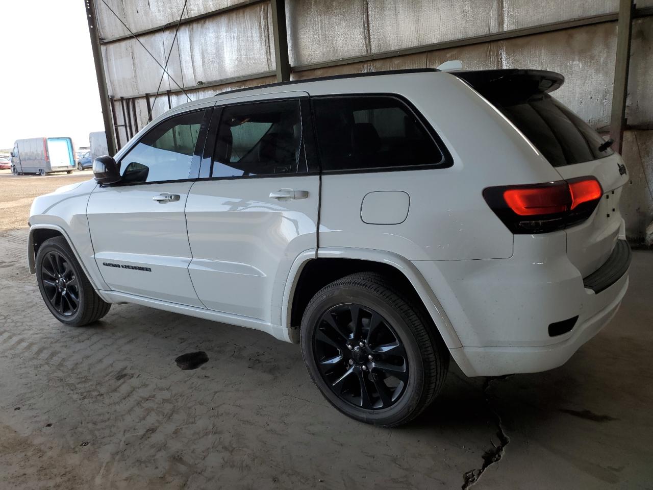 2019 Jeep Grand Cherokee - Image 2