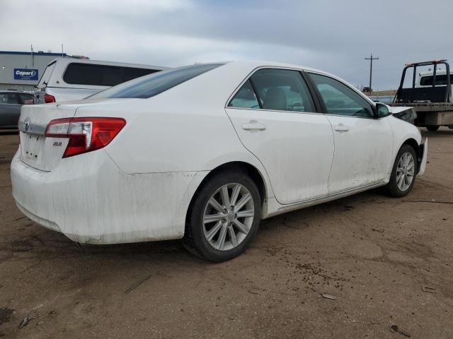 Sedans TOYOTA CAMRY 2012 Biały