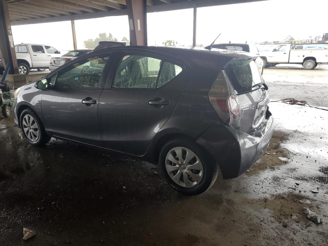 2014 Toyota Prius - Image 2