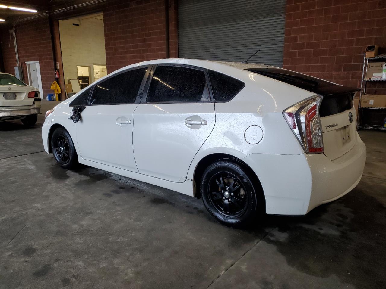 2014 Toyota Prius - Image 2