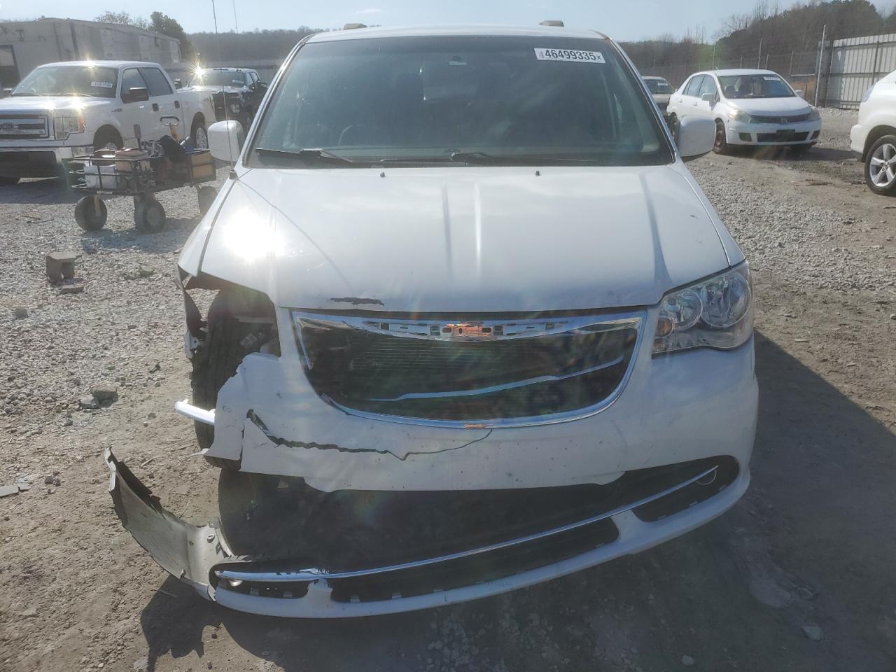 2014 Chrysler Town & Country - Image 5