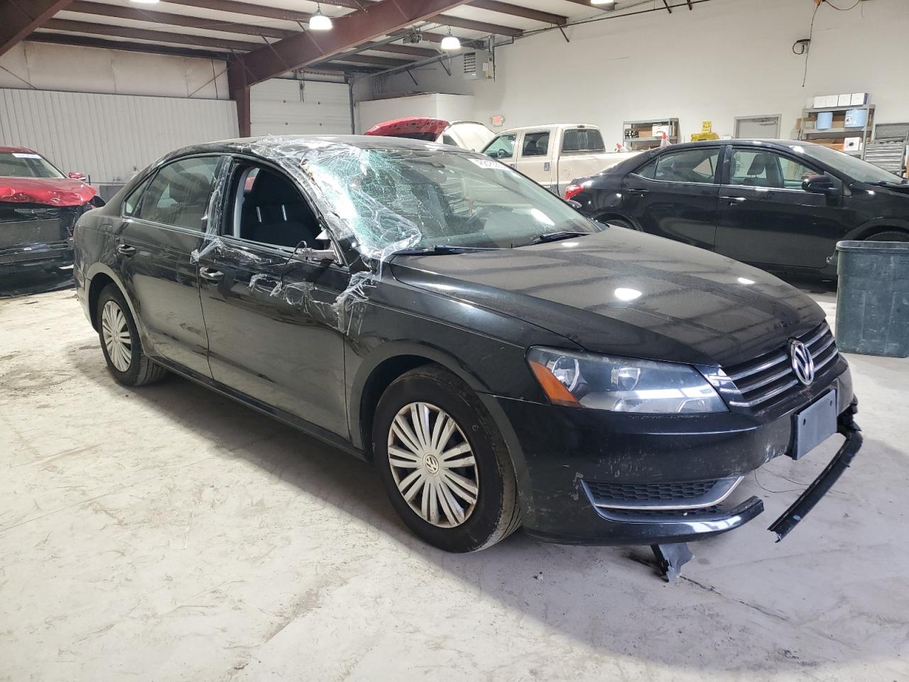 2014 Volkswagen Passat - Image 4