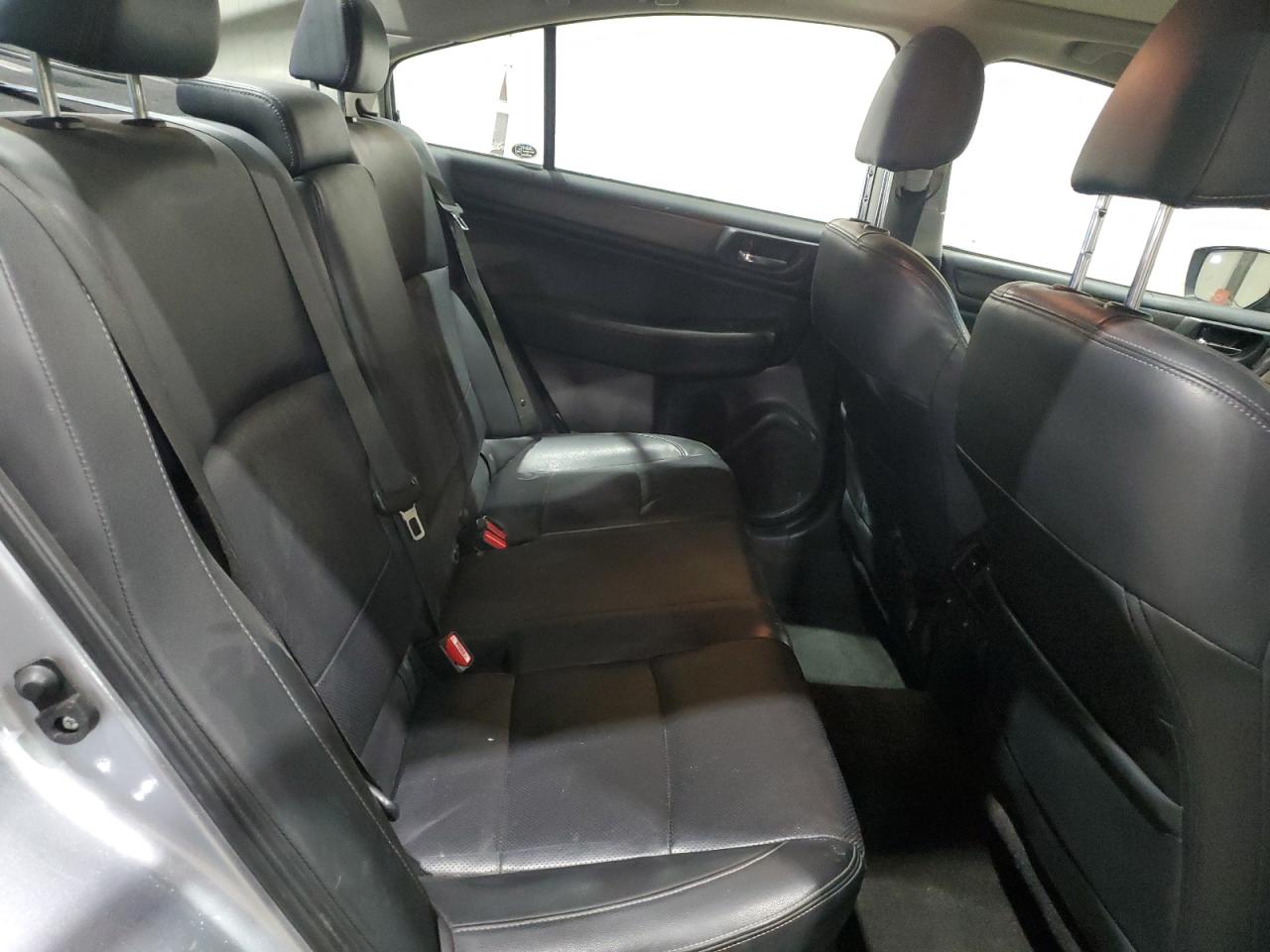 2015 Subaru Legacy - Image 10