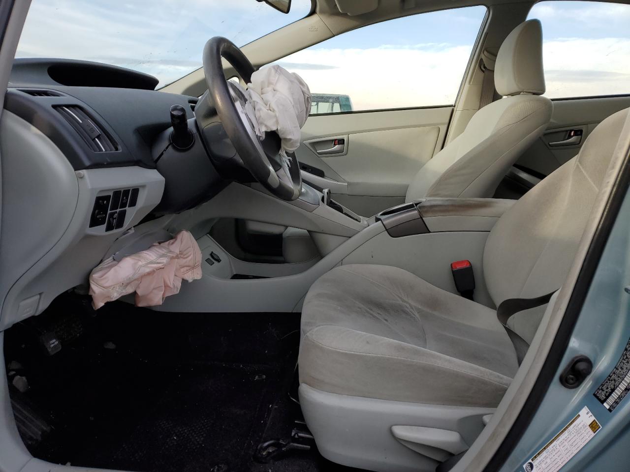 2013 Toyota Prius - Image 7
