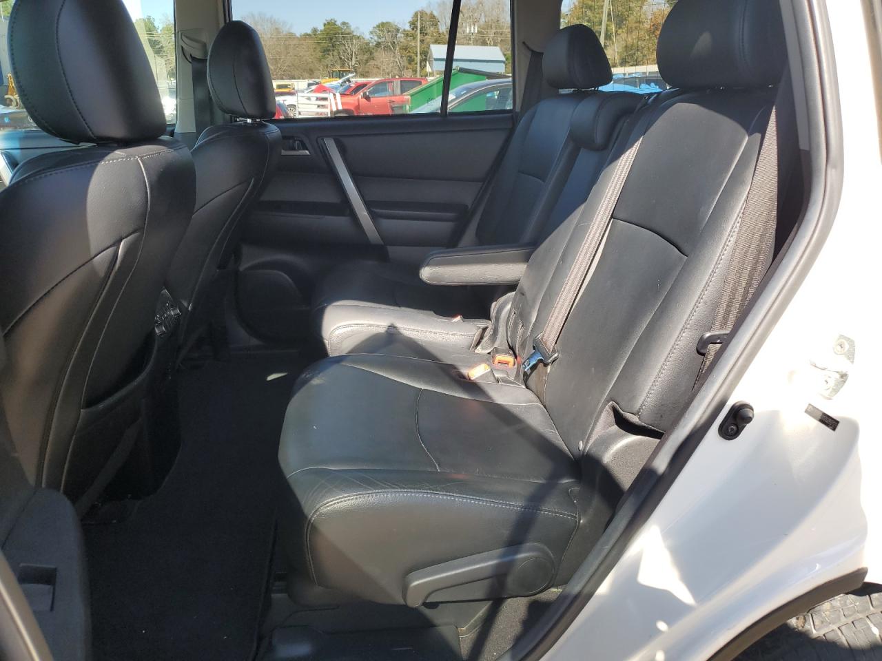 2013 Toyota Highlander - Image 11