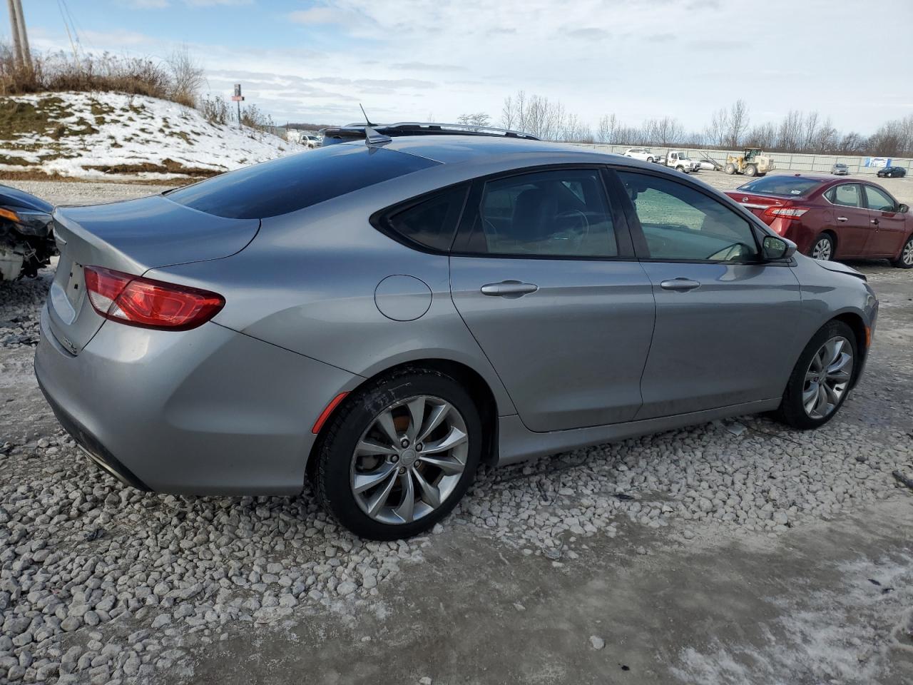 2016 Chrysler 200 - Image 3