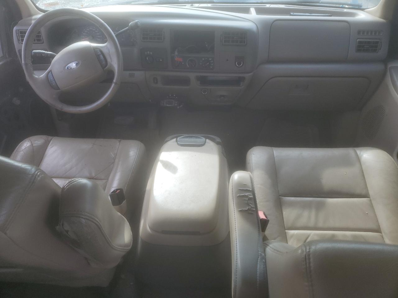 2004 Ford F350 - Image 8
