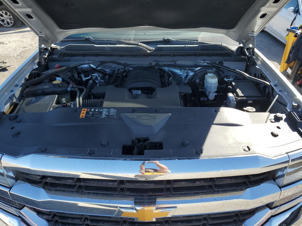 2017 Chevrolet Silverado - Image 11
