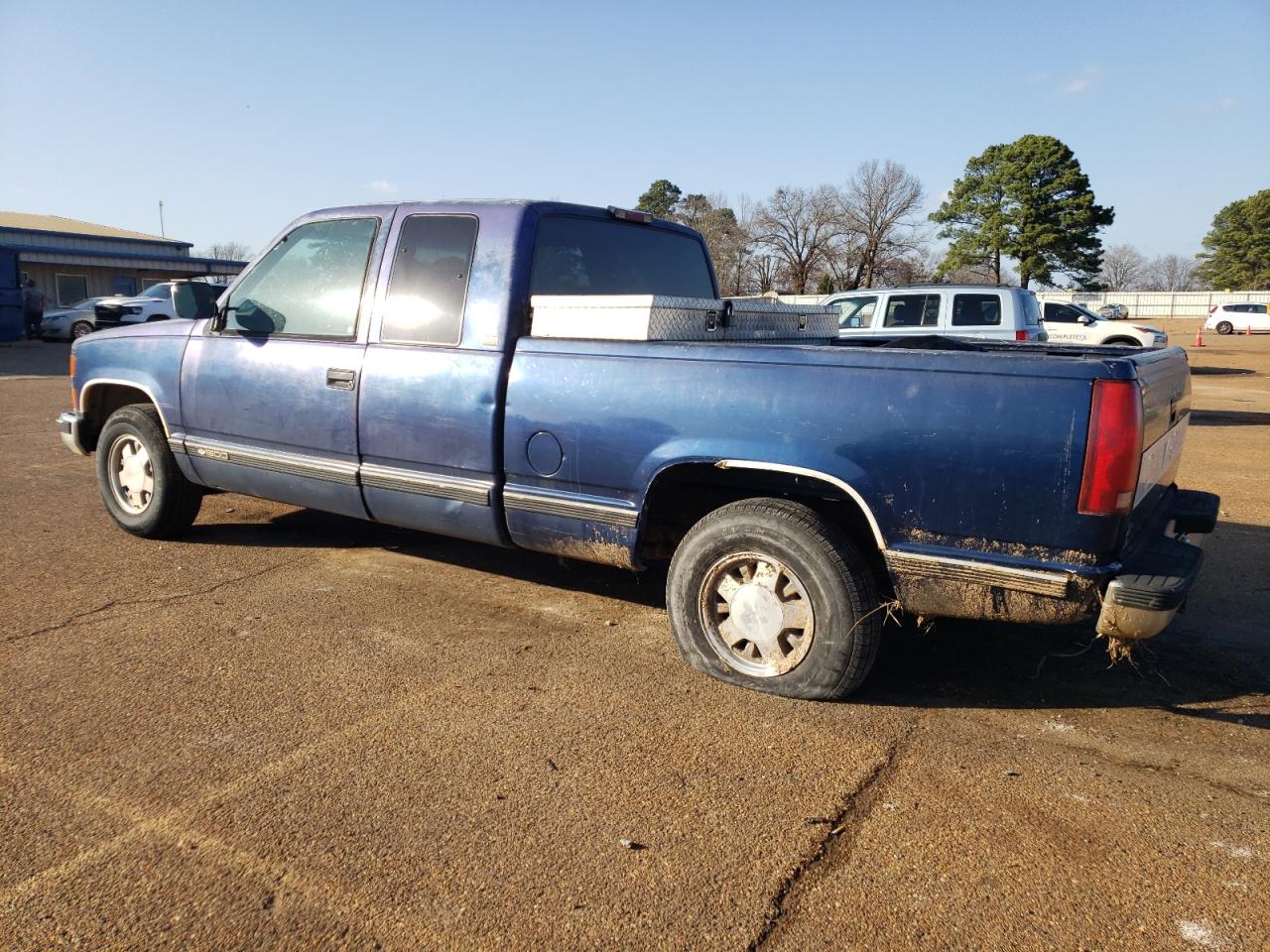 1994 Chevrolet GMT-400 - Image 2