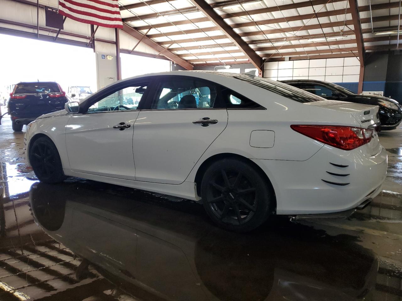 2013 Hyundai Sonata - Image 2