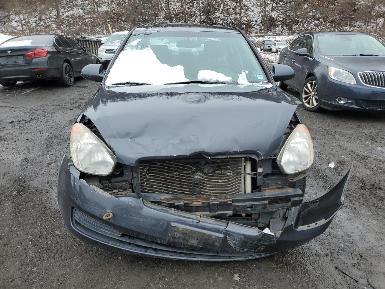 2008 Hyundai Accent - Image 5