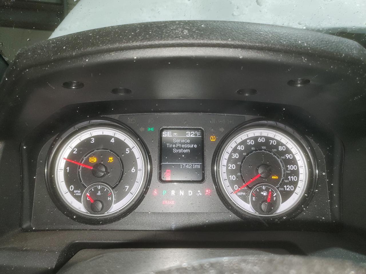 2021 RAM 1500 - Image 9