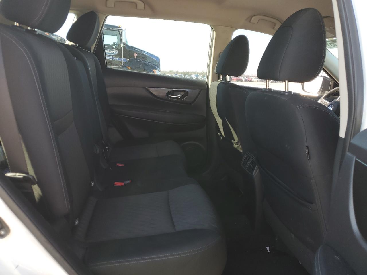KNMAT2MT3HP526170 NISSAN ROGUE 2017
