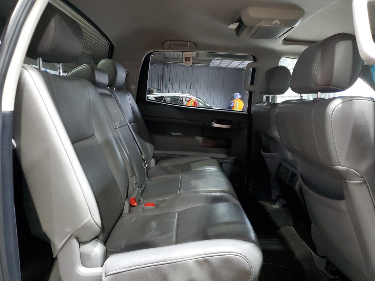 2010 Toyota Tundra - Image 10
