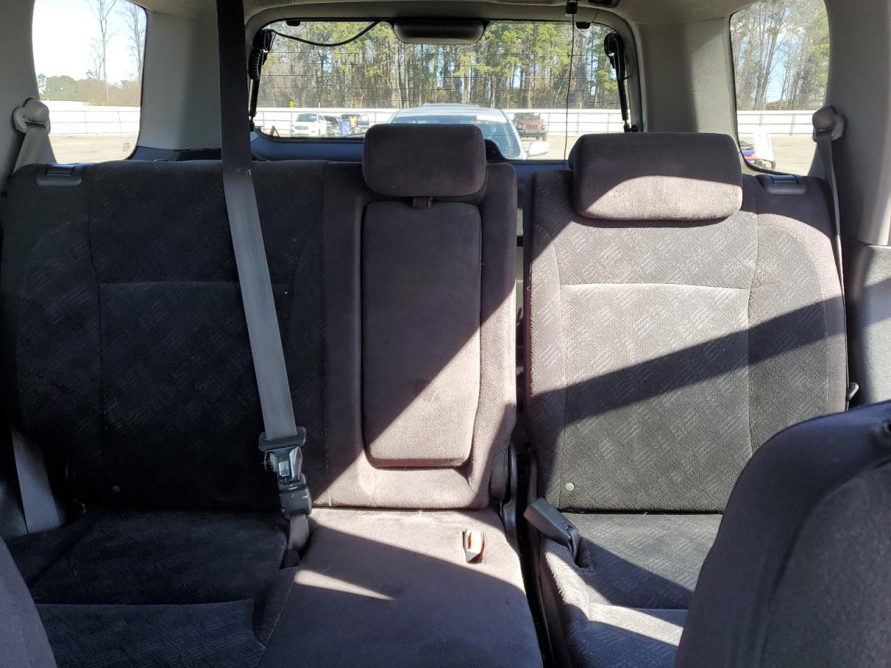 2005 Honda CR-V - Image 10
