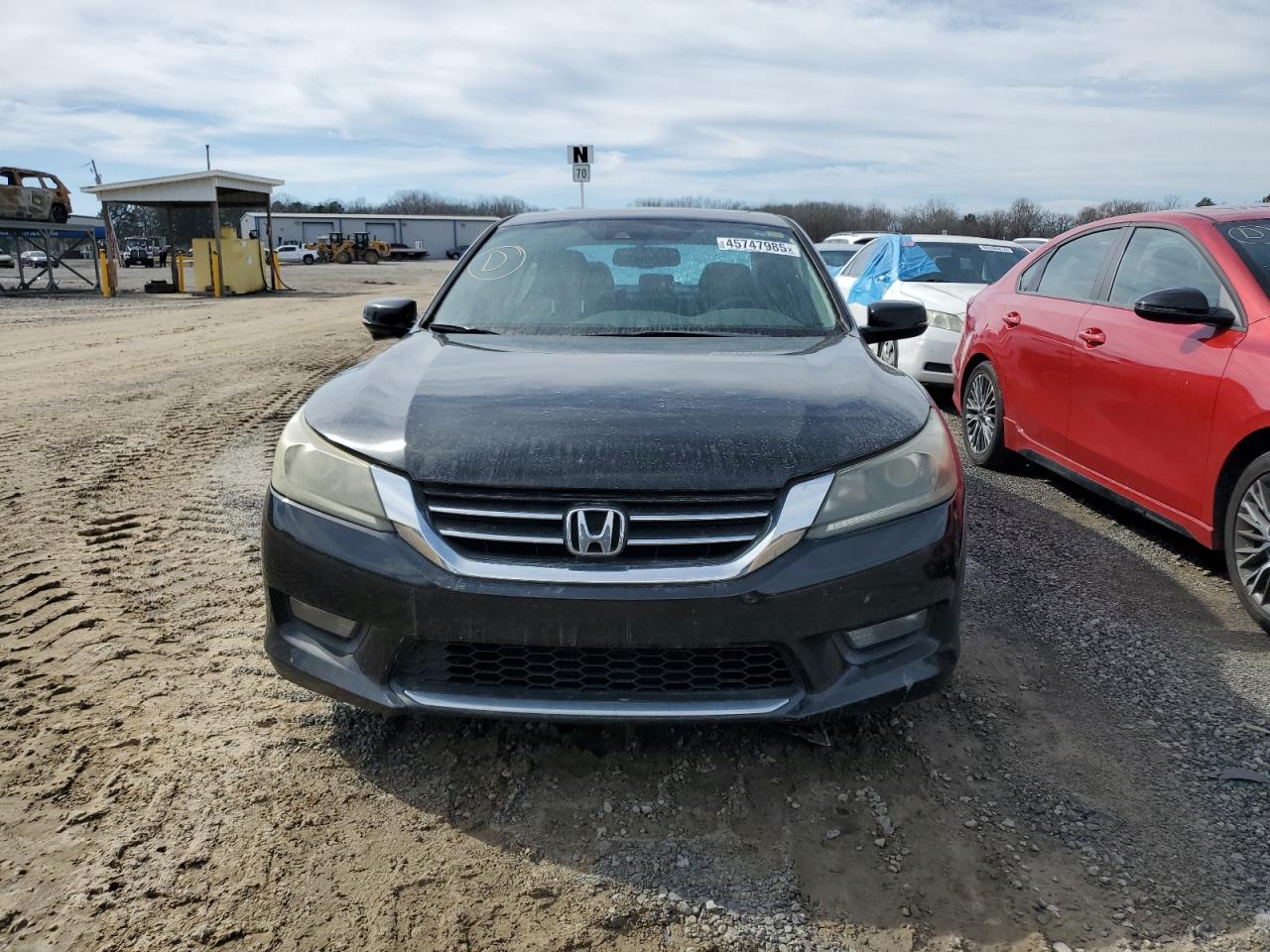 2015 Honda Accord - Image 5