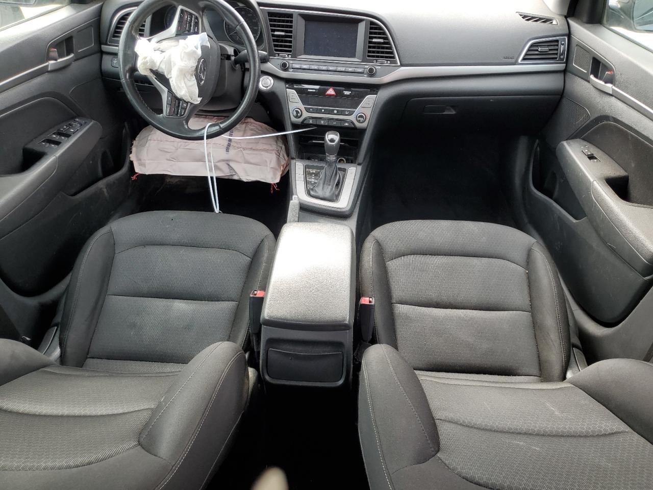 2018 Hyundai Elantra - Image 8