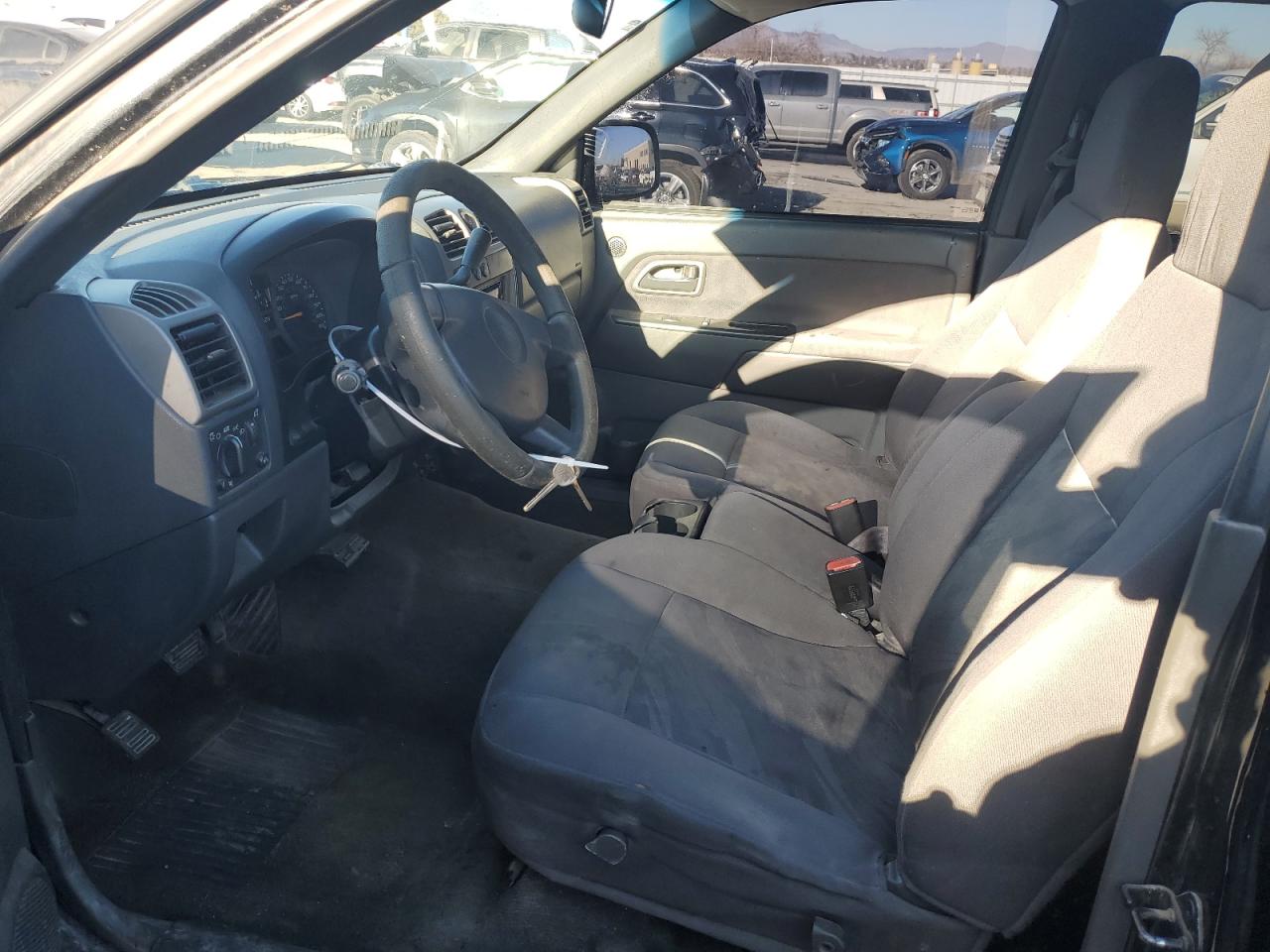 2004 Chevrolet Colorado - Image 7