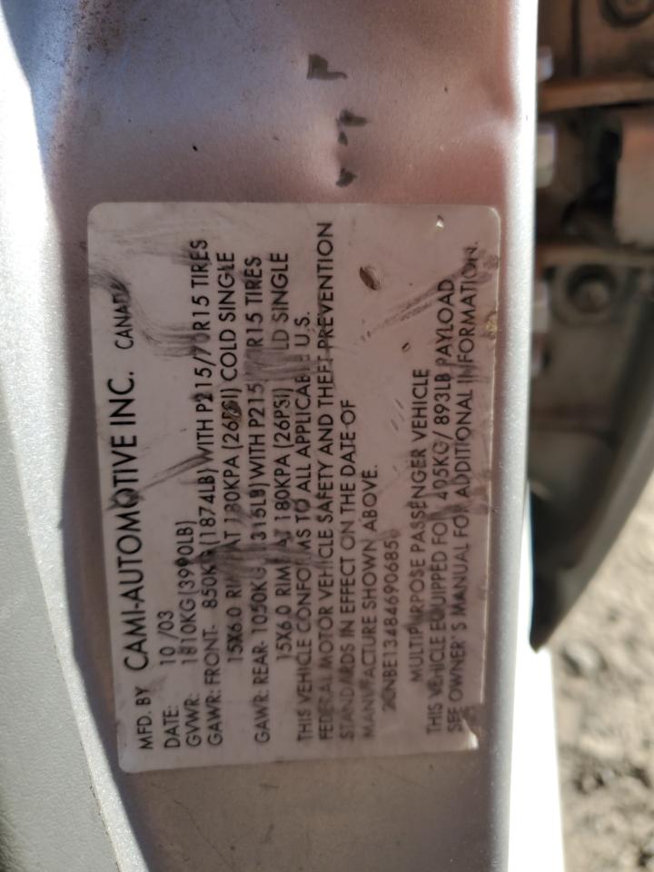 2004 Chevrolet Tracker - Image 14