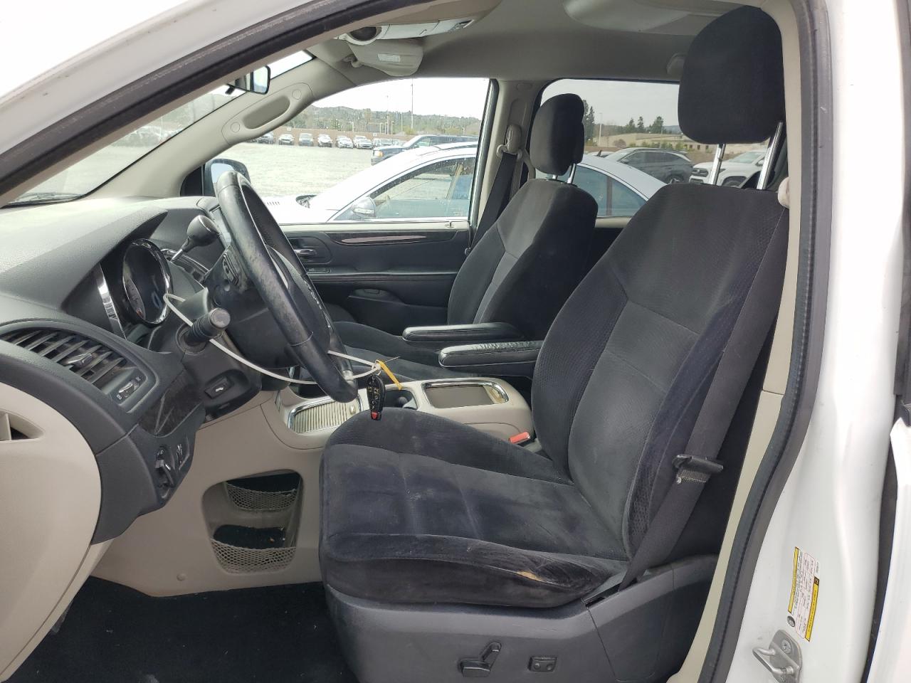 2014 Dodge Caravan - Image 7