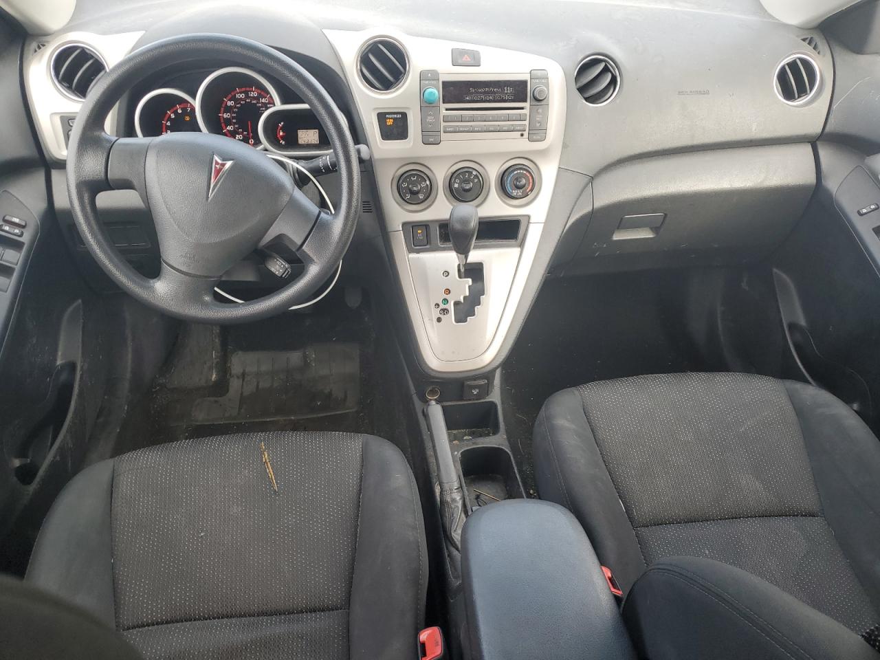 2010 Pontiac Vibe - Image 8