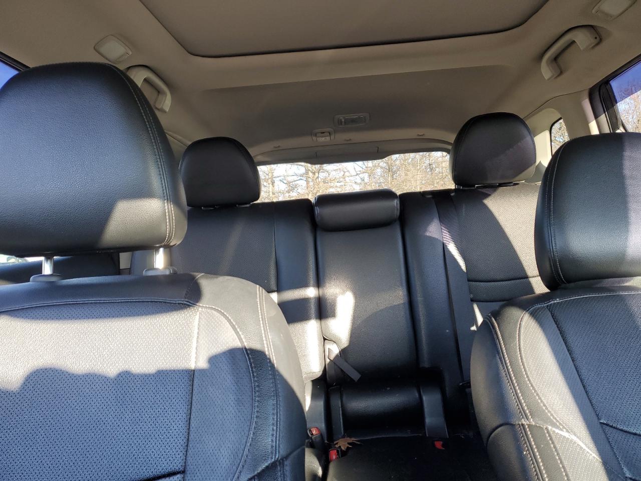 2017 Nissan Rogue - Image 10