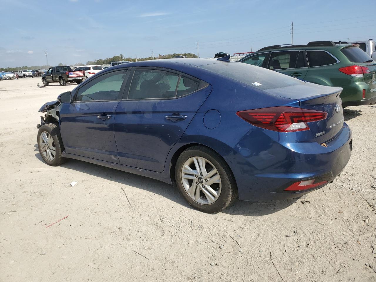 2020 Hyundai Elantra - Image 2