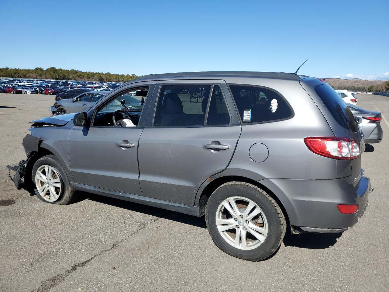 2010 Hyundai Santa Fe - Image 2