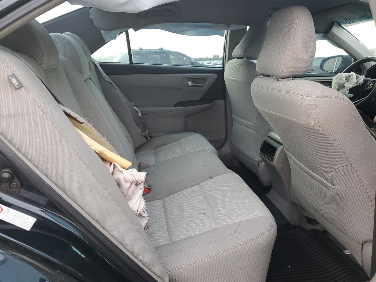 2016 Toyota Camry - Image 10