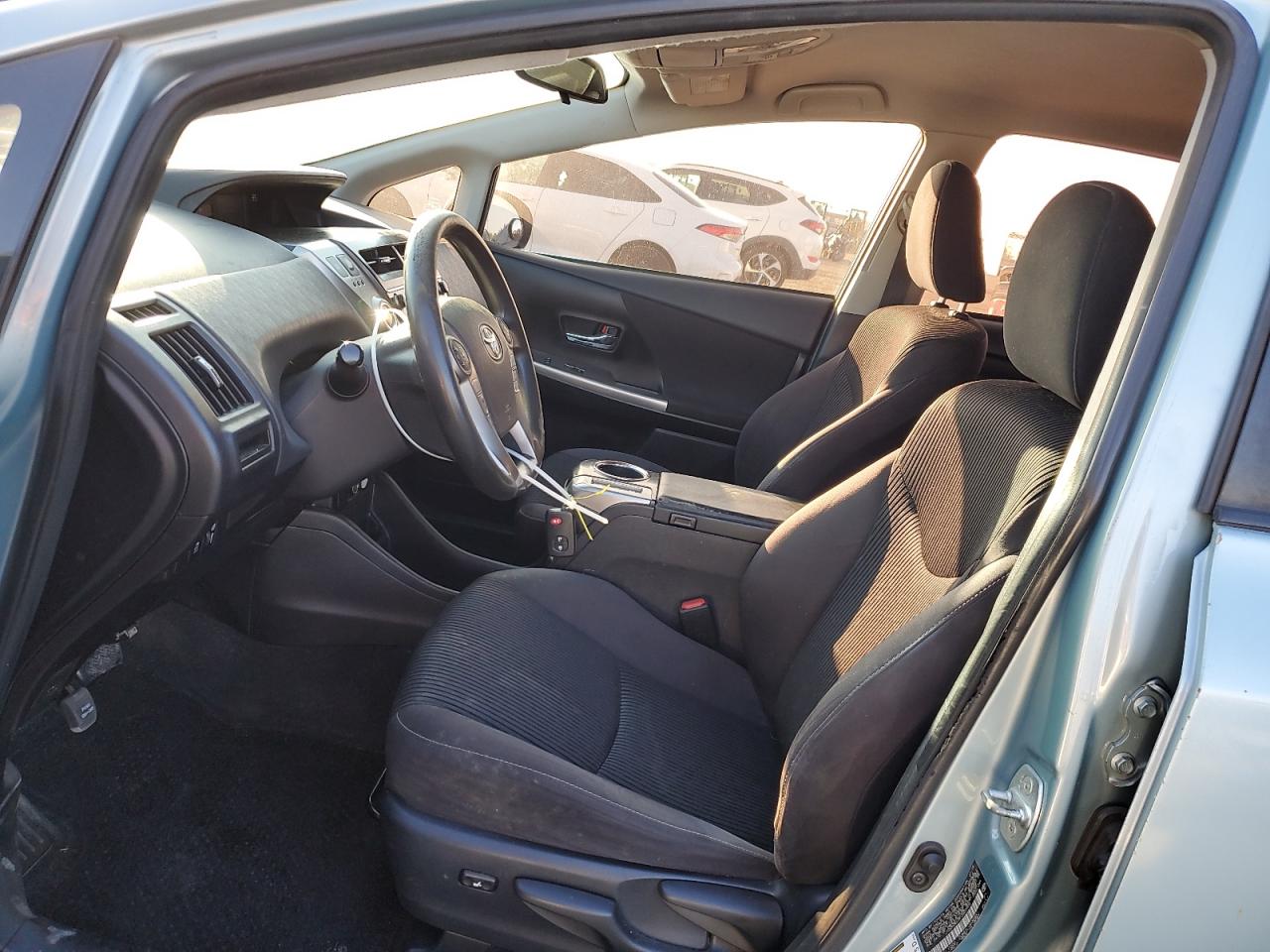 2015 Toyota Prius - Image 7